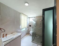 King's Road (D10), Terrace #535466681